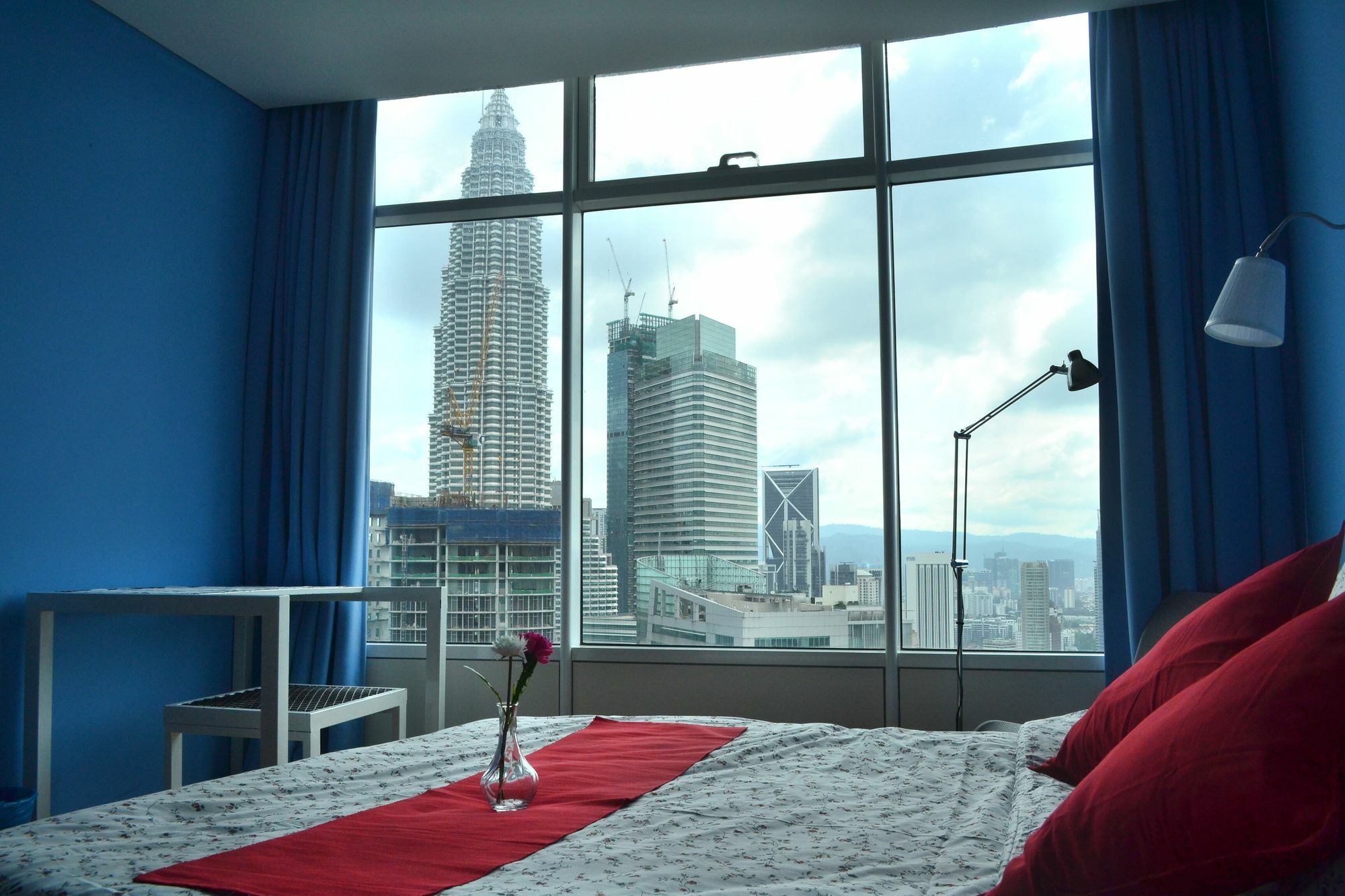 Vortex Suites Klcc Куала-Лумпур Экстерьер фото